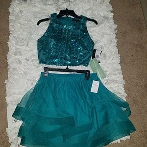 Beautiful brand new two piece formal set.